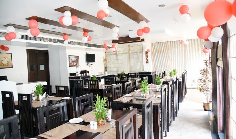 Hotel Parth Inn กาเซียบัด ภายนอก รูปภาพ