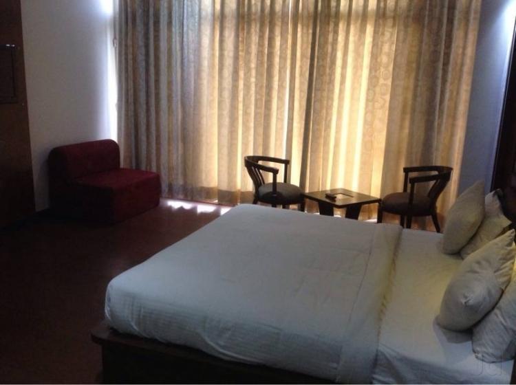 Hotel Parth Inn กาเซียบัด ภายนอก รูปภาพ