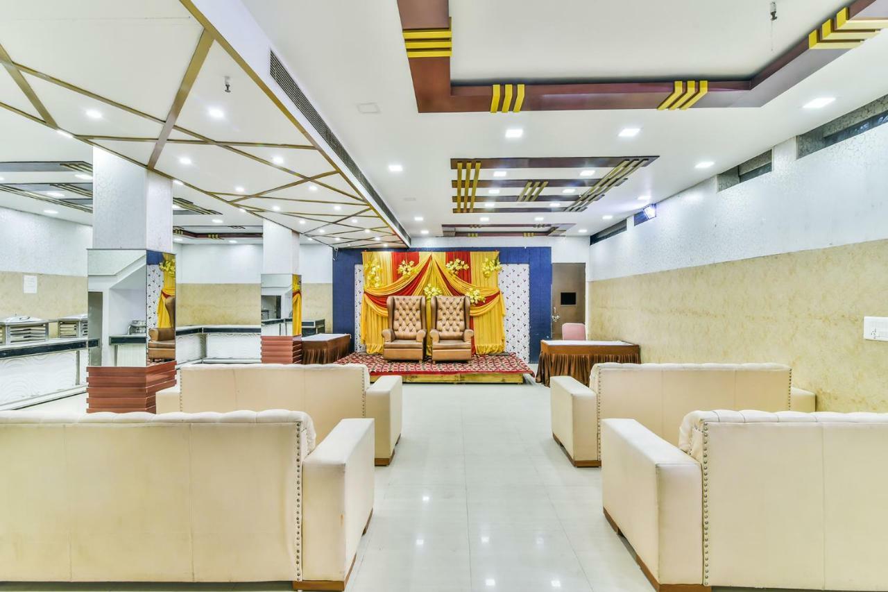 Hotel Parth Inn กาเซียบัด ภายนอก รูปภาพ
